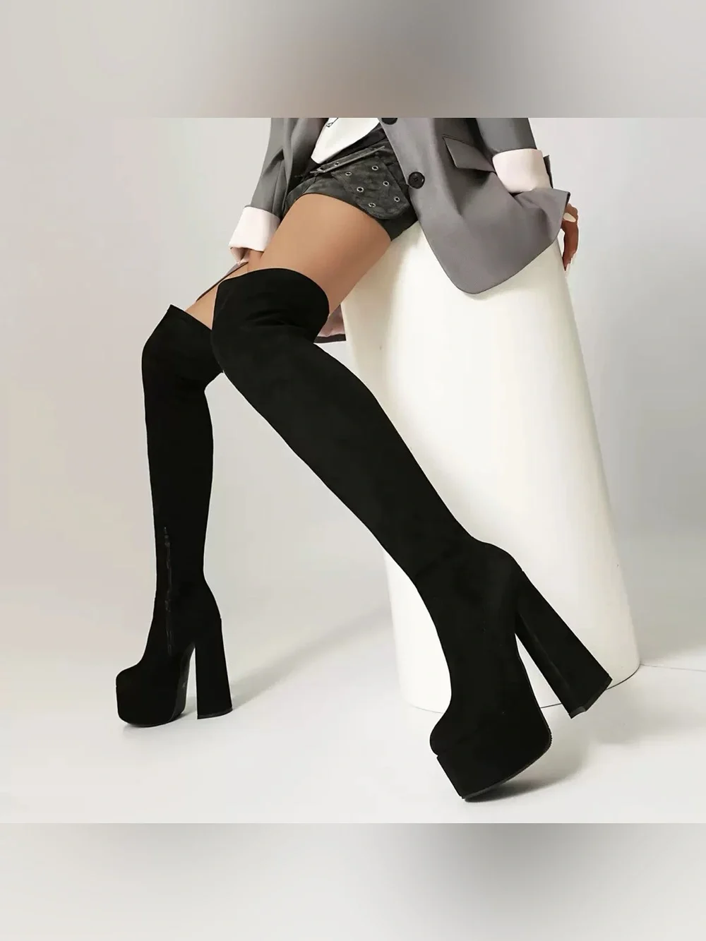 N/A bold black